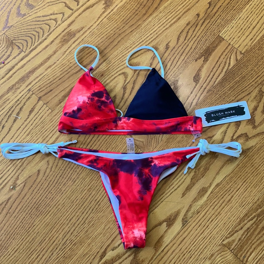 Women’s Medium Swim Suit